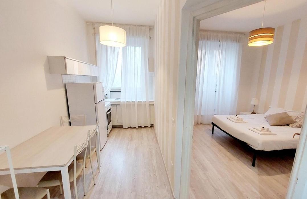 Bbhome Stylish Gold Apartment Near Trastevere Station 로마 외부 사진